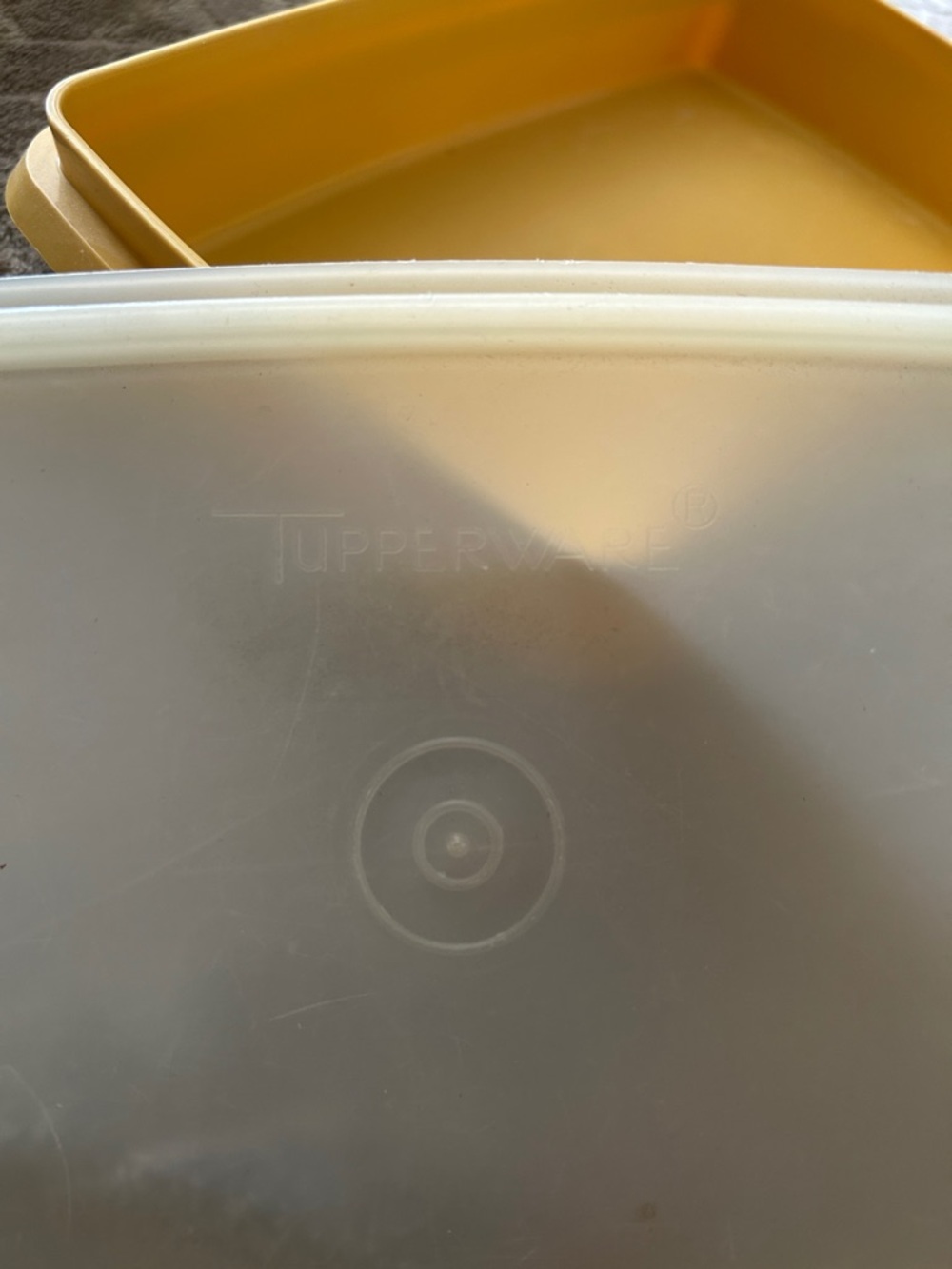 Tupperware Beige Food Storage Container - Picture 3 of 5